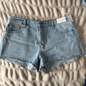 Abercrombie & Fitch The Mom Short | High Rise Light Wash Denim Shorts Sz 34